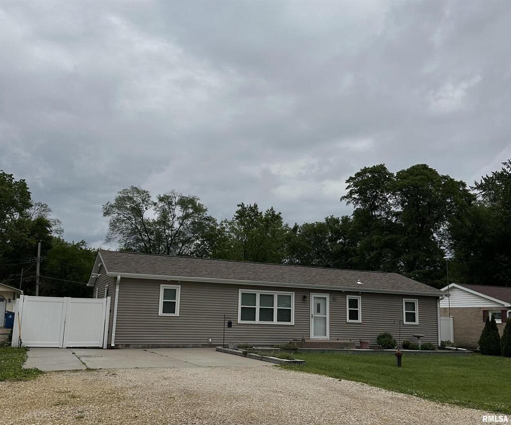 3842 15th St. #A, Moline, IL 61265