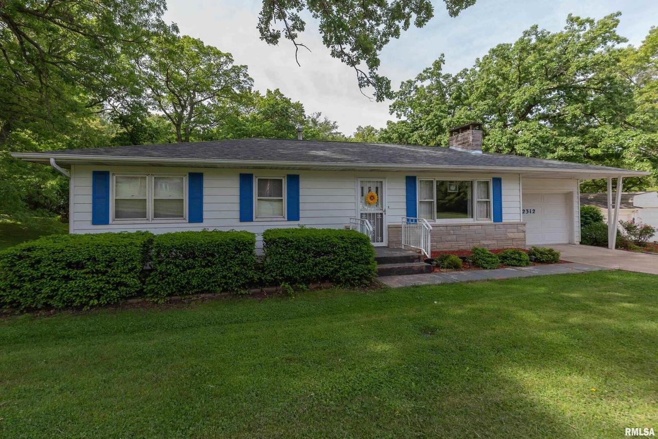 12312 Niabi Zoo Rd., Coal Valley, IL 61240