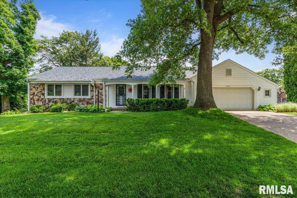 7700 37th Ave., Moline, IL