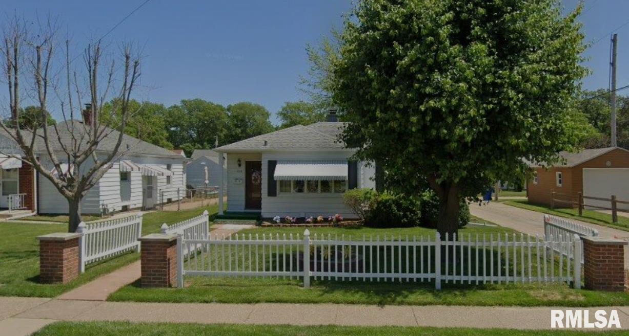 1108 53rd St., Moline, IL 61265