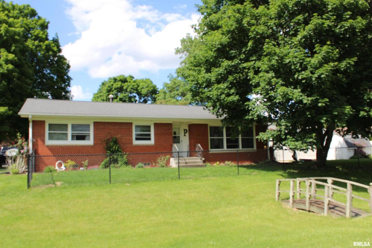 3824 15th St., Moline, IL 61265