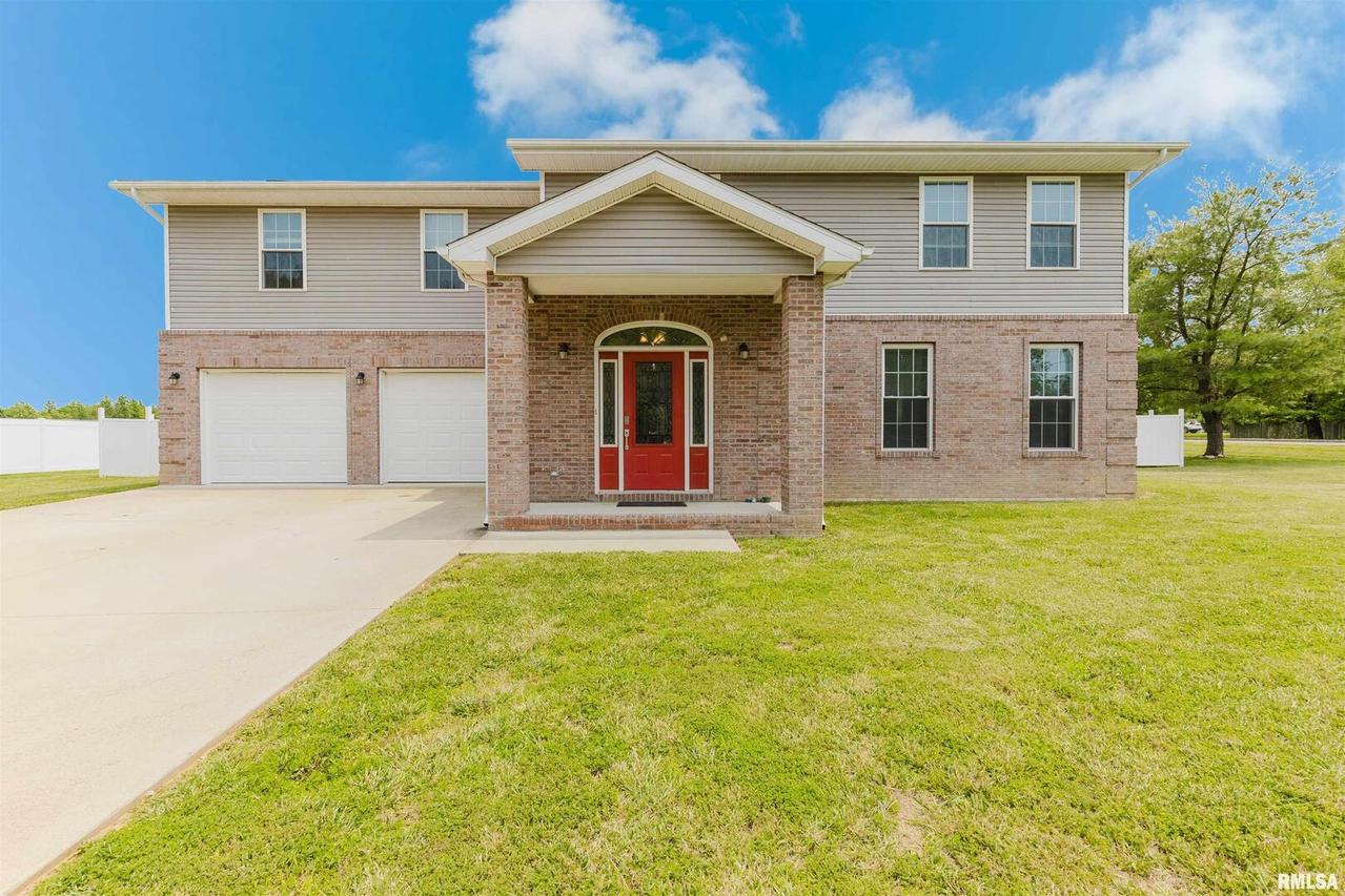 704 Legacy Dr., Herrin, IL 62948