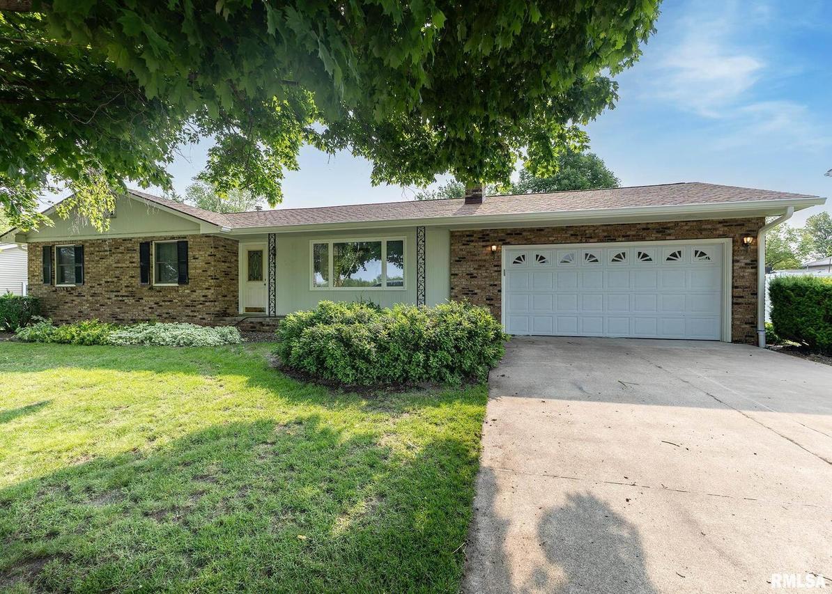 1523 7th St., Orion, IL 61273