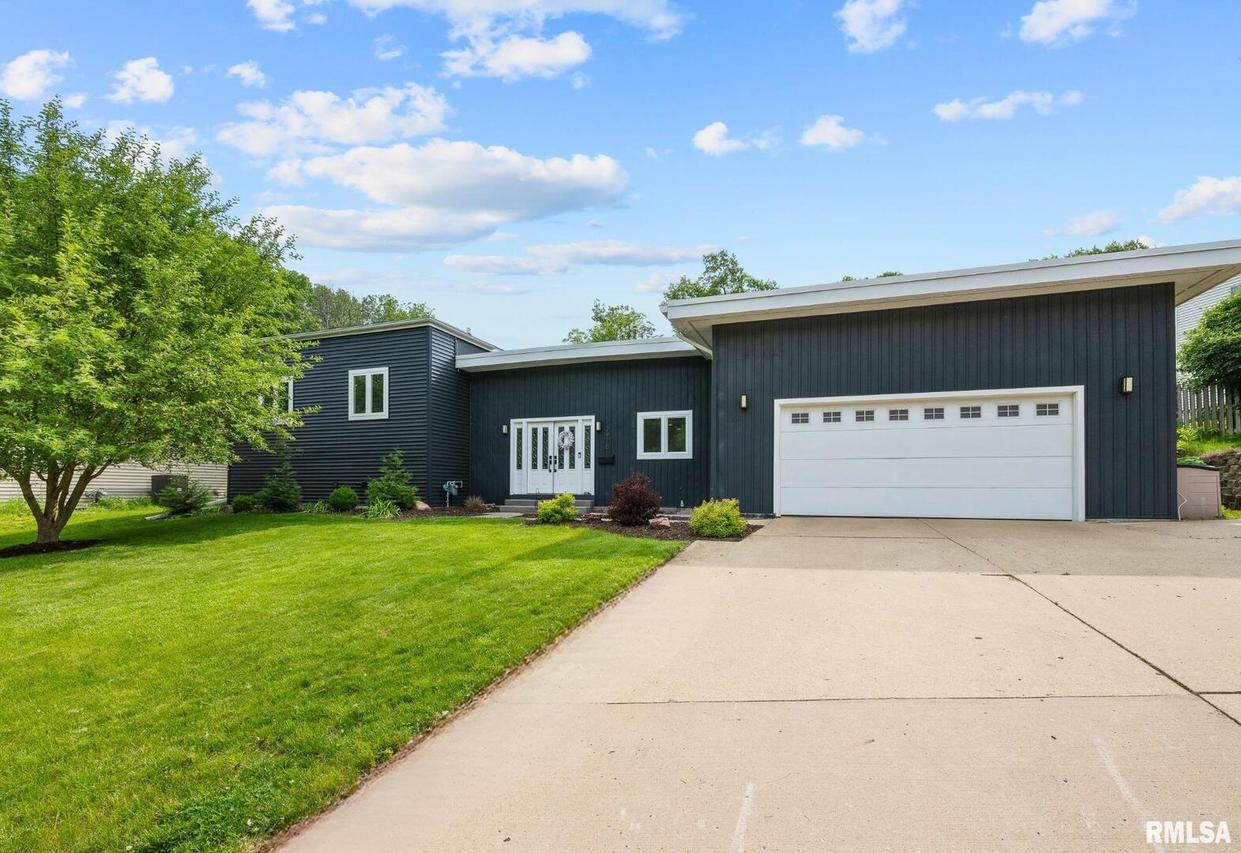 2916 36th St., Moline, IL 61265