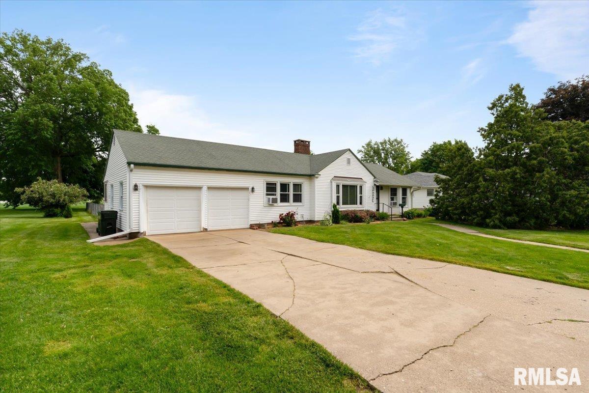 327 E Wells St., Geneseo, IL