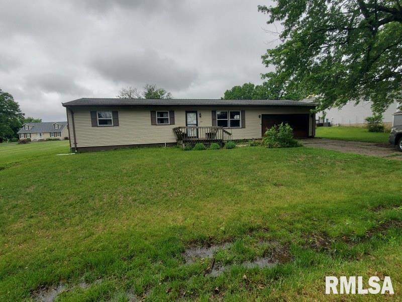 204 Sunnyview Dr., Galesburg, IL 61401