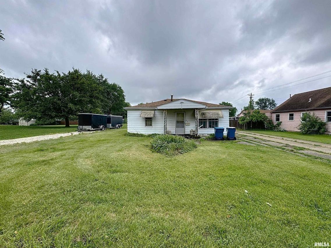 1223 13th St., Silvis, IL