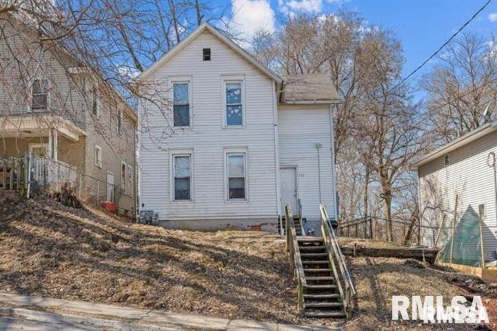 753 14th St., Moline, IL 61265
