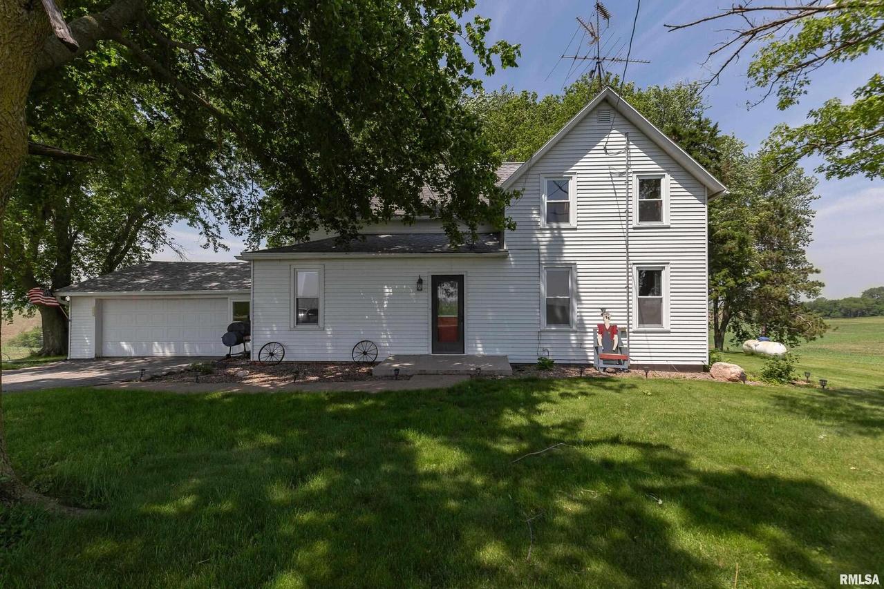 6347 E 400th St., Lynn Center, IL 61262