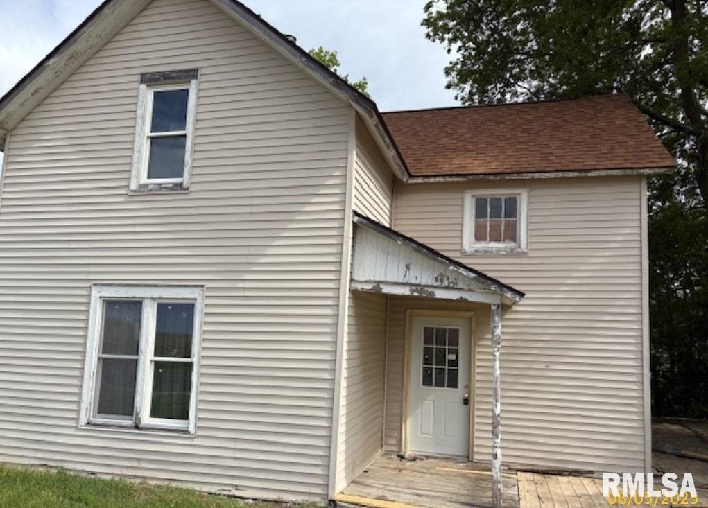 207 W Center St., Rio, IL 61472