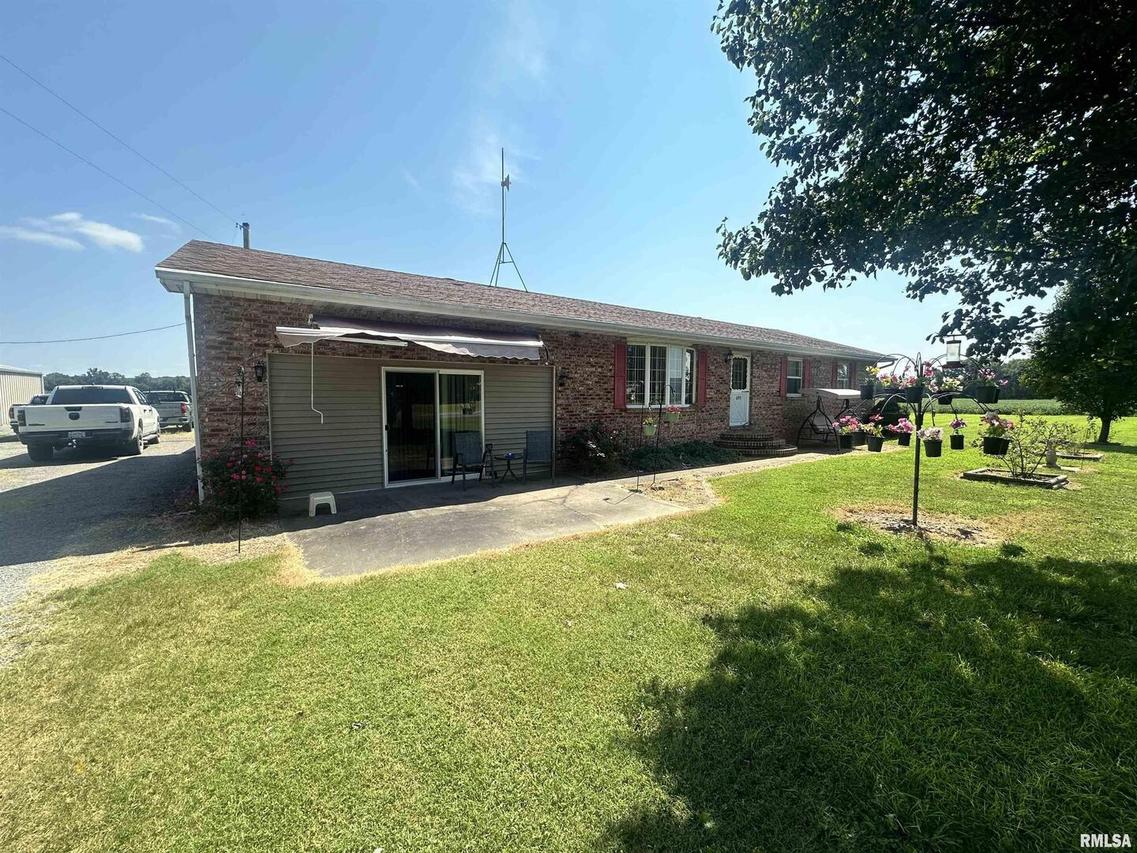 690 Railroad St., Tamms, IL 62988