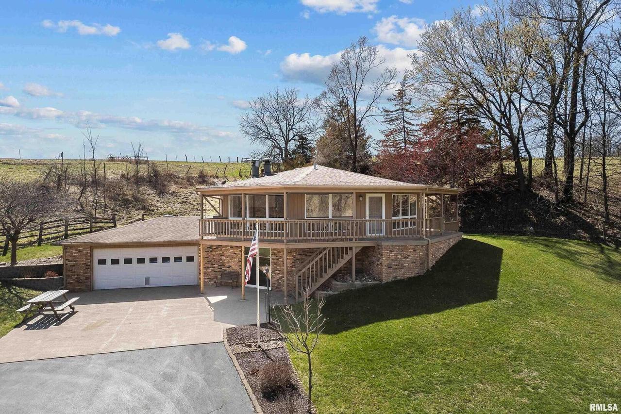 11616 81st St., Taylor Ridge, IL 61284