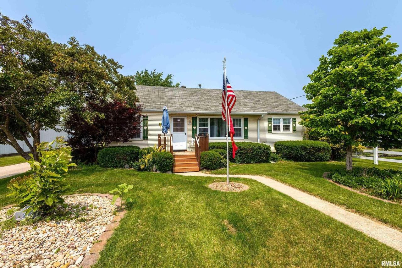 117 E 9th Ave., Colona, IL 61241