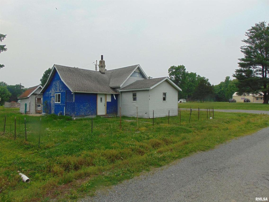 15321 Cherry St., Carterville, IL 62918