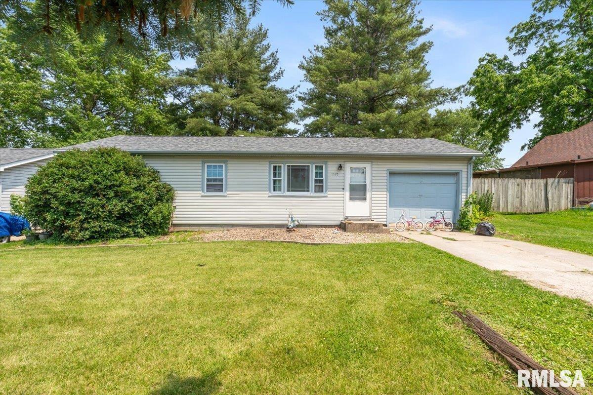 1019 13th St., Silvis, IL 61282