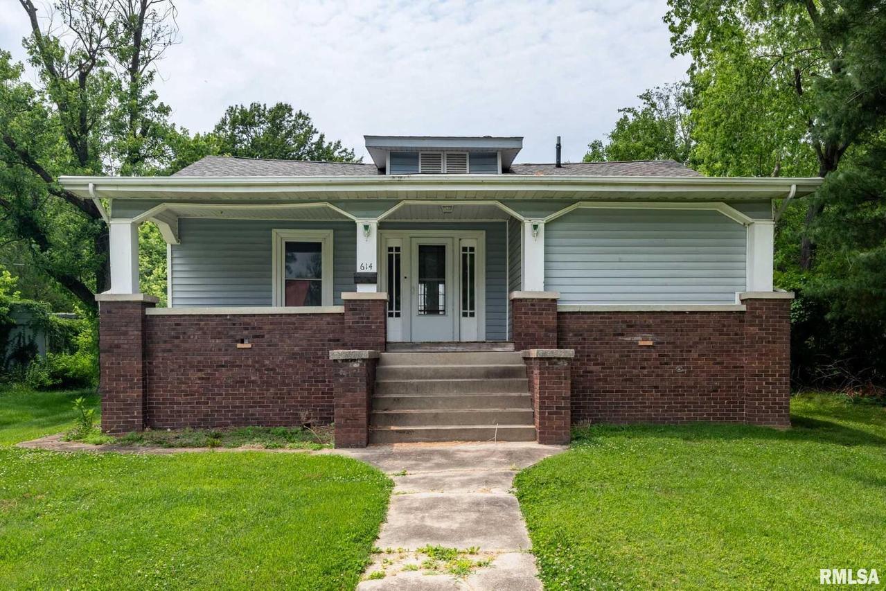 614 S Calumet St., Marion, IL 62959