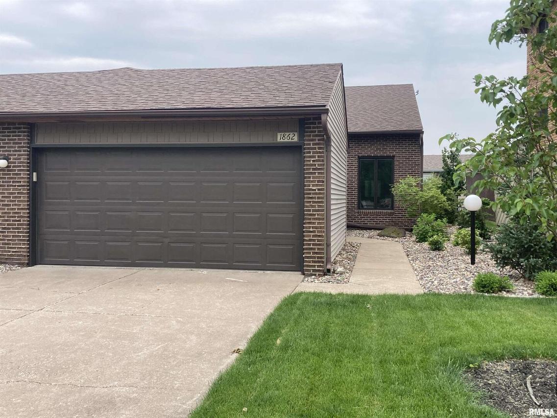 1862 53rd St., Moline, IL 61265