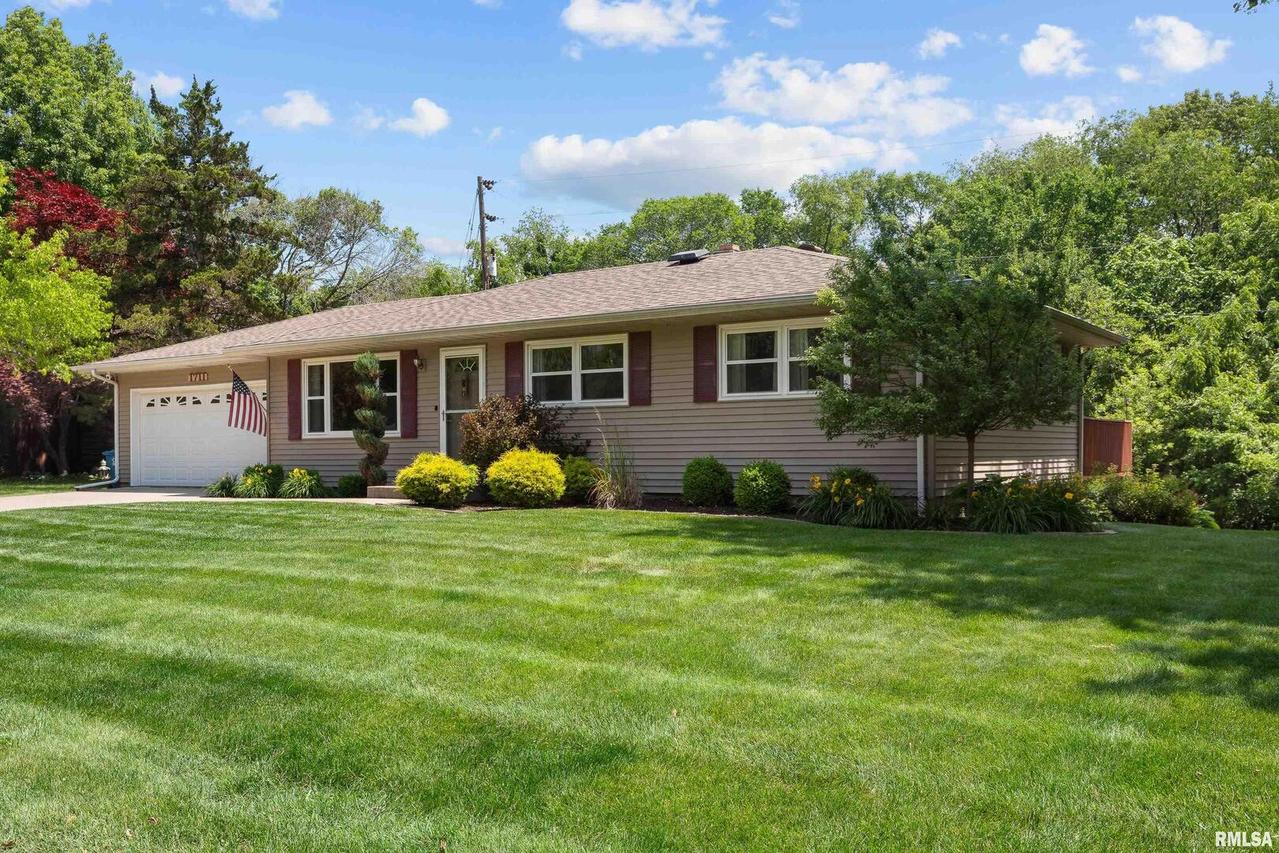 1711 E 4th St., Coal Valley, IL 61240