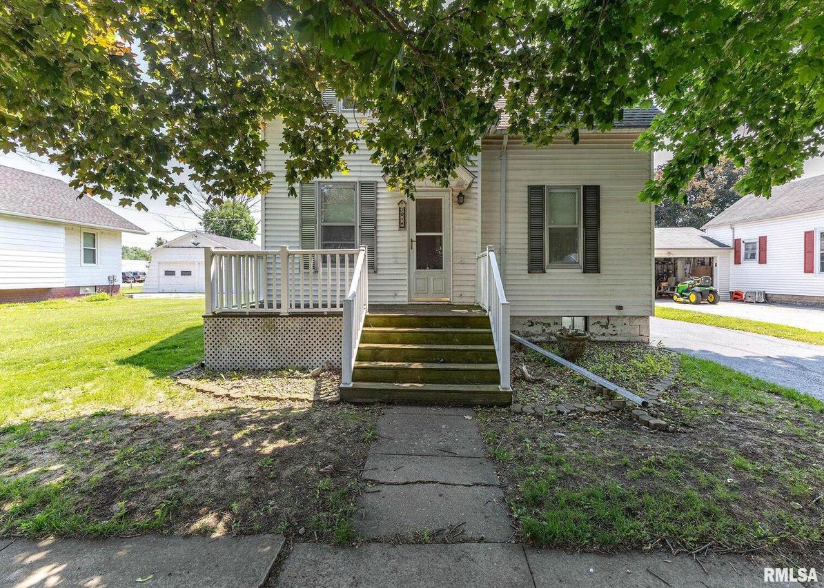 304 S 5th Ave., New Windsor, IL 61465