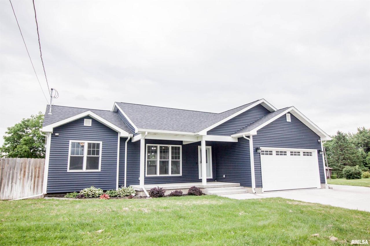 210 1st Ave., Sherrard, IL 61281