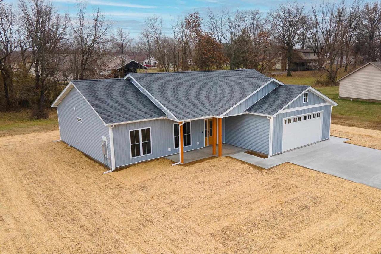 12171 Blue Sky Dr., Marion, IL 62959