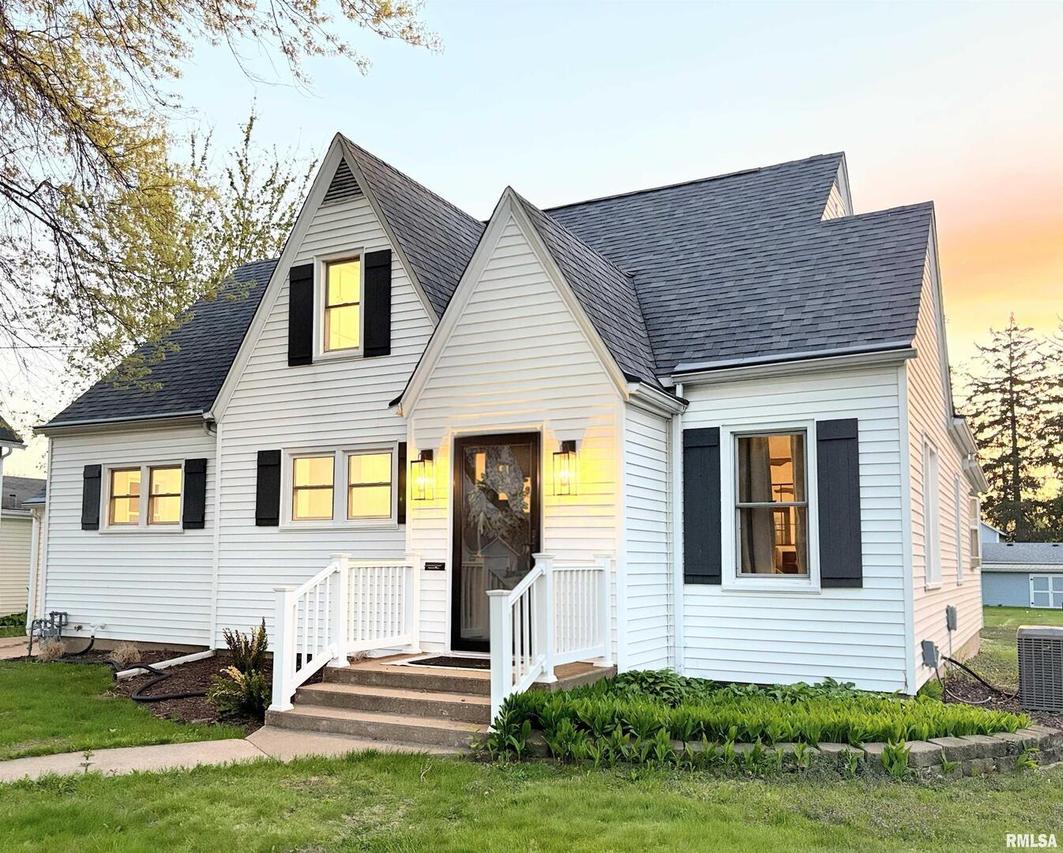 323 N Vail St., Geneseo, IL