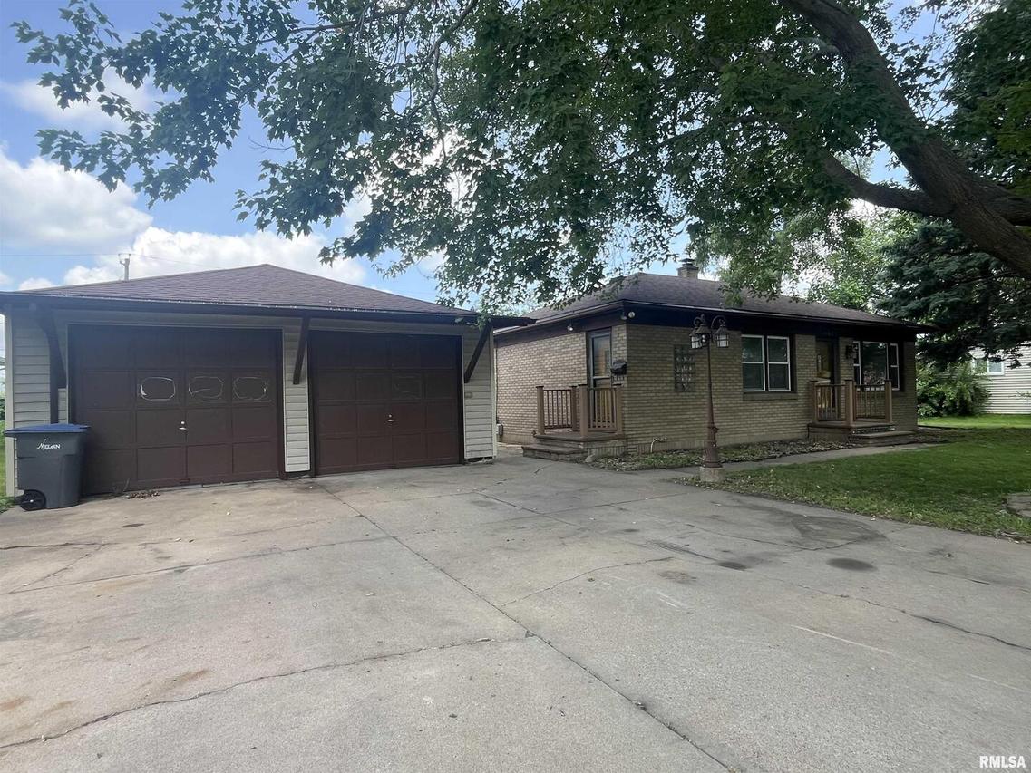 448 E 4th St., Milan, IL 61264