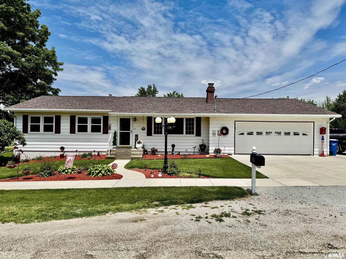 101 E 6th St., Sherrard, IL 61281