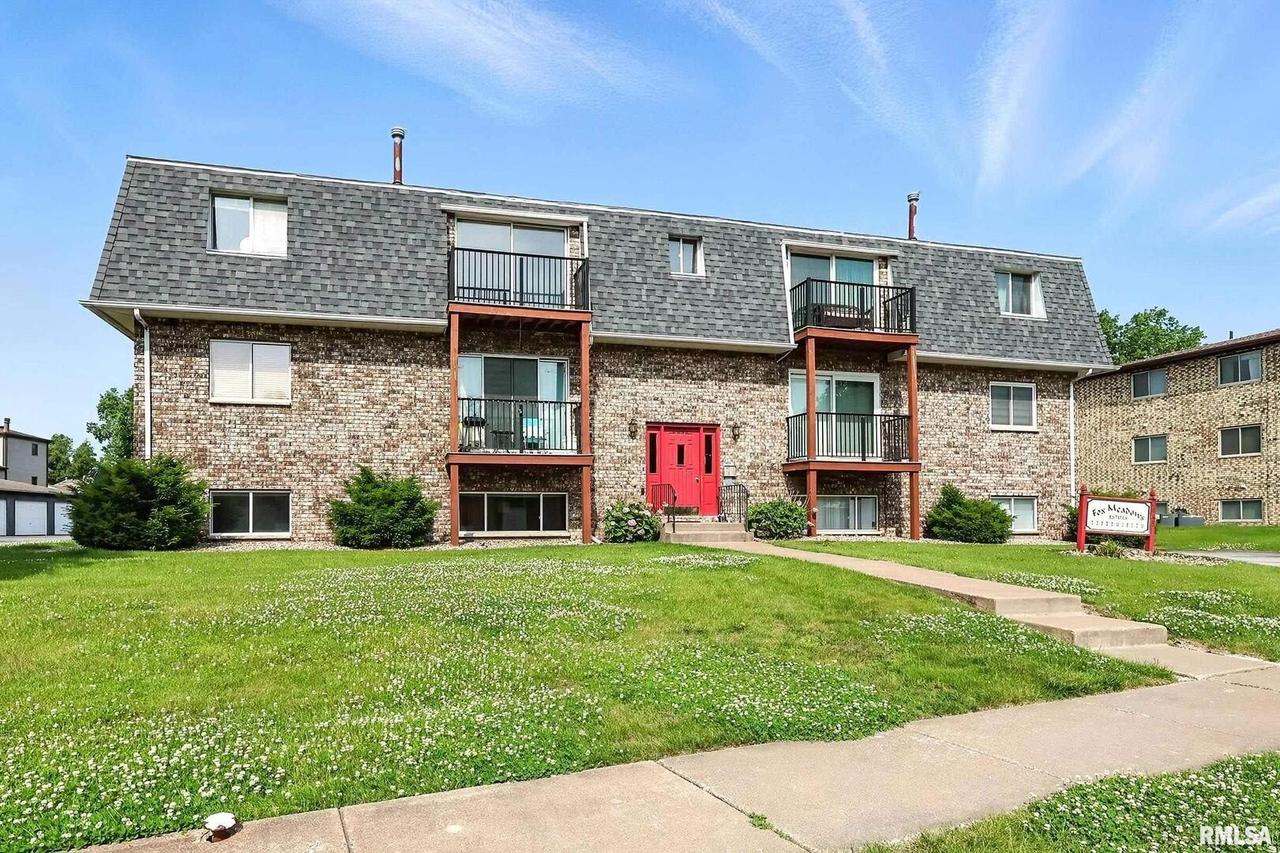 3045 4th St. #1, Moline, IL 61265