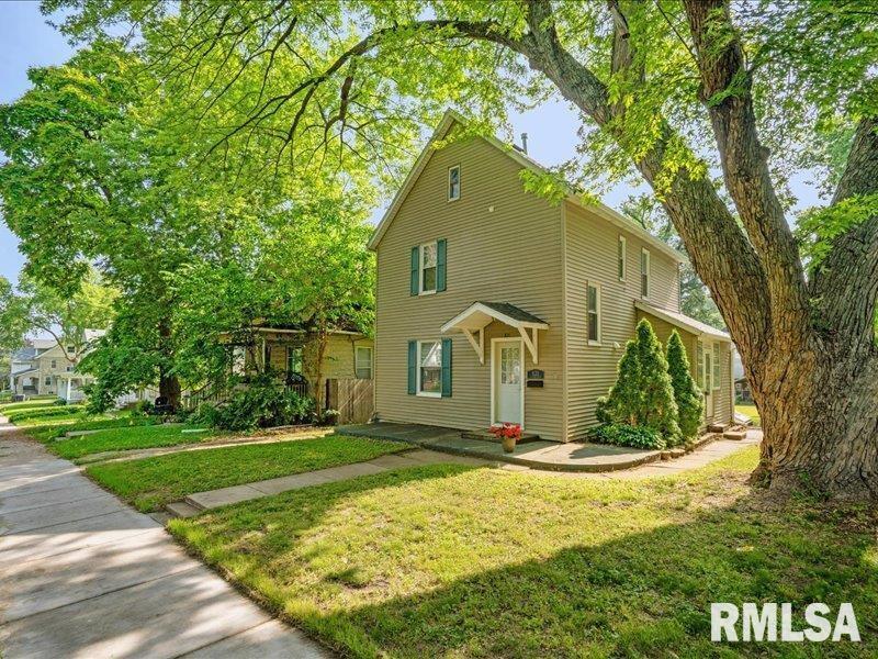 821 42nd St., Rock Island, IL 61201