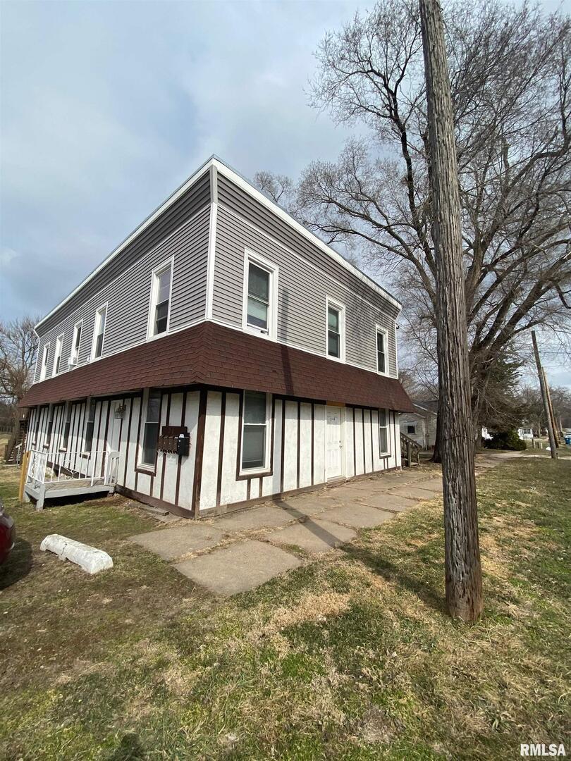 201 N 20th St., East Moline, IL 61244