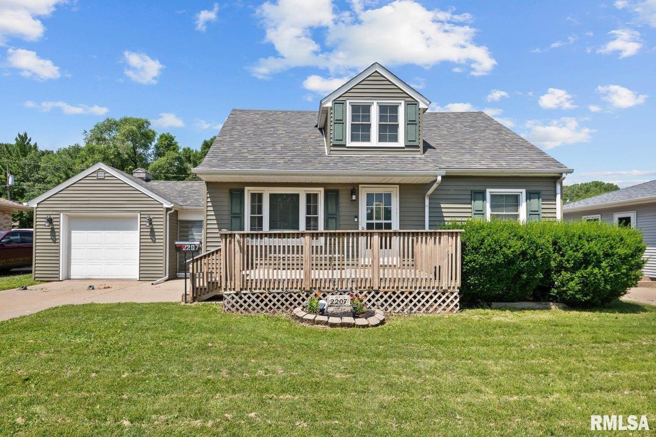 2207 4th St. #A, East Moline, IL 61244