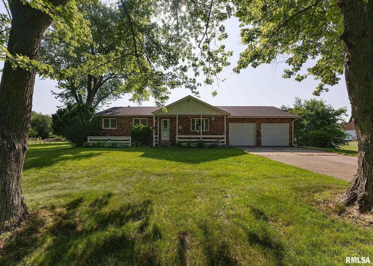 23872 E 1260th St., Geneseo, IL 61254