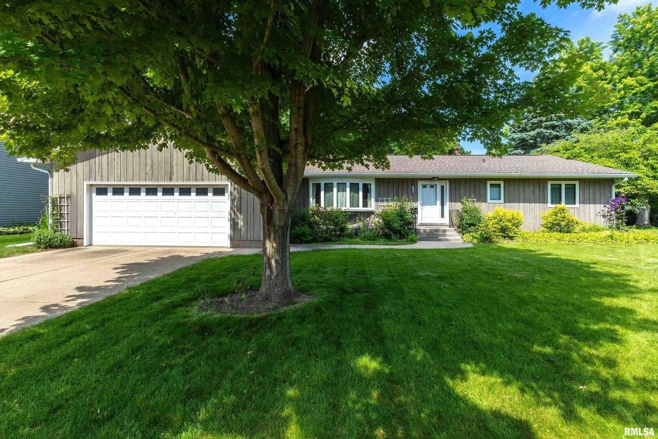 3626 32nd St., Rock Island, IL 61201