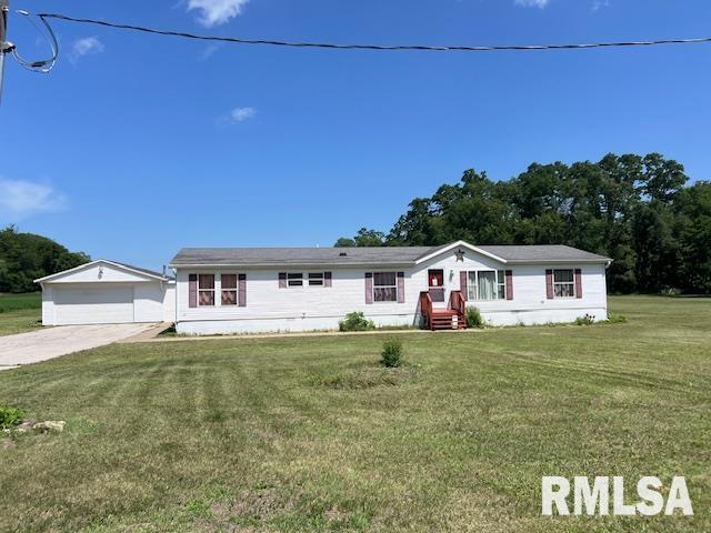 911 4th St., New Boston, IL 61272