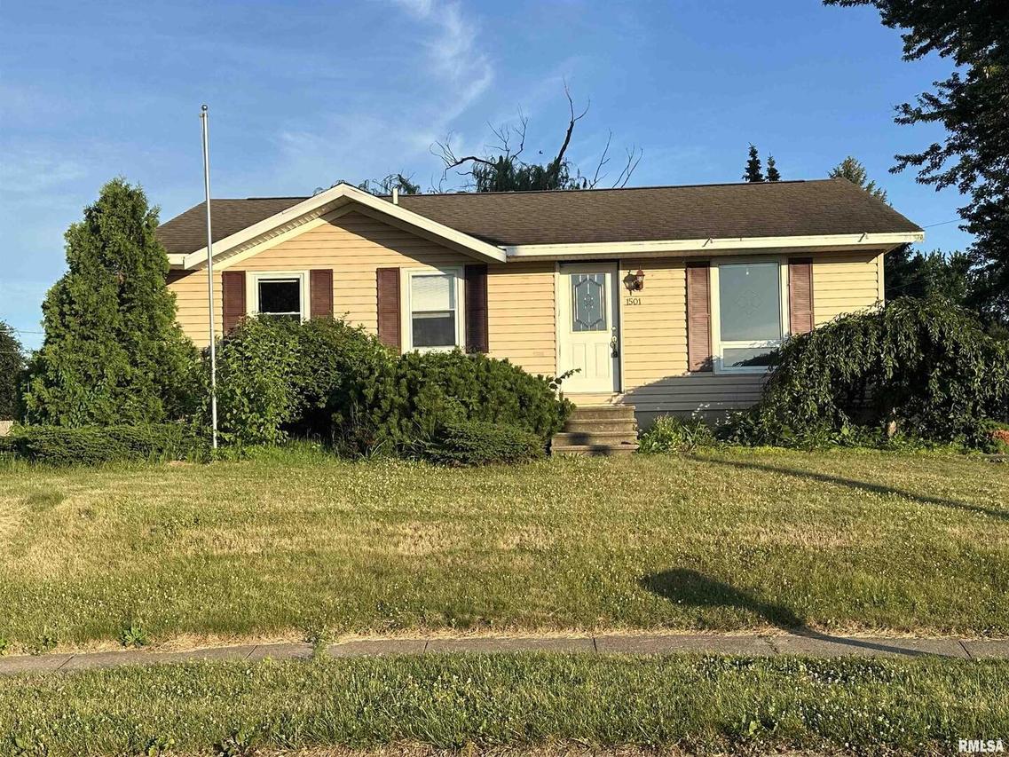 1501 24th Pl., Sterling, IL 61081