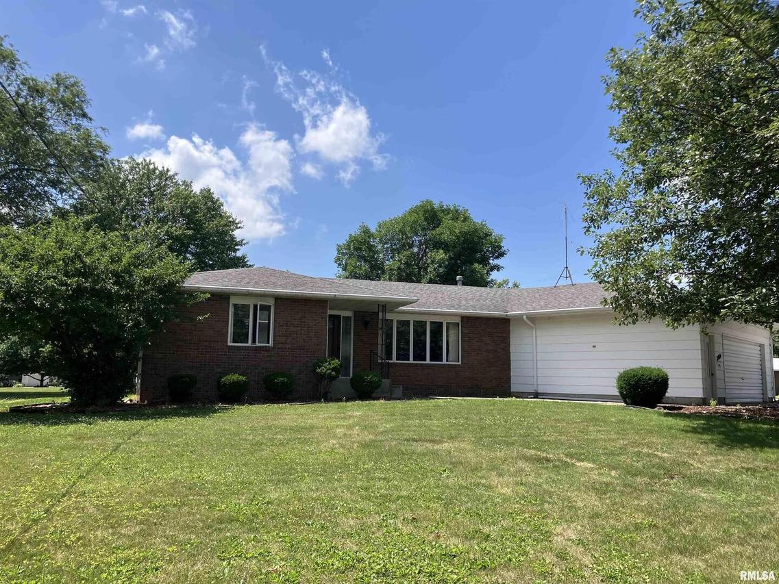 200 S Main St., Annawan, IL 61234