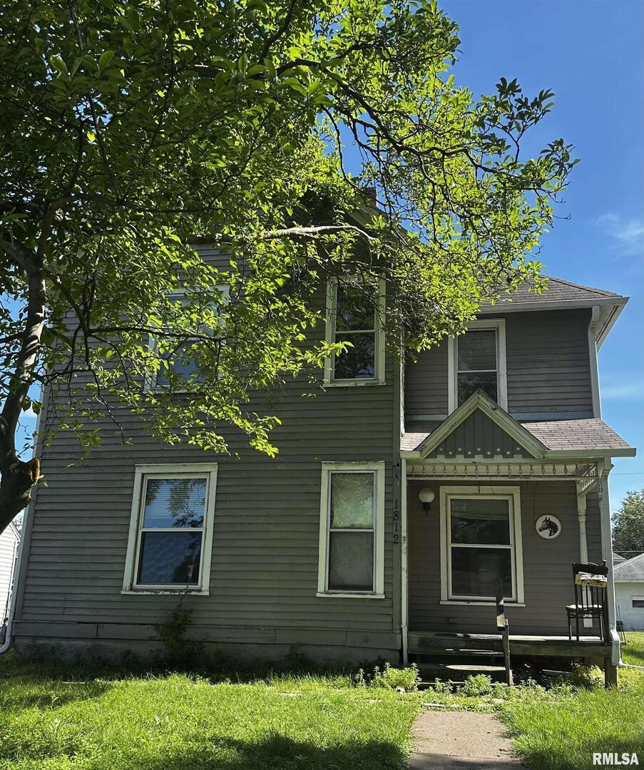 1812 11th Ave., Moline, IL 61265