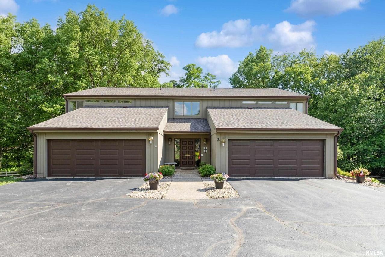 2200 36th St. #2D, Rock Island, IL 61201