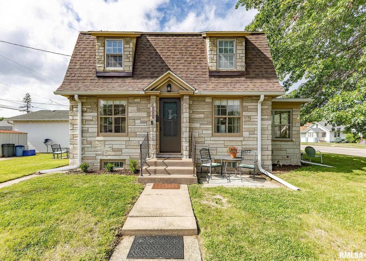 2333 7th St., East Moline, IL 61244