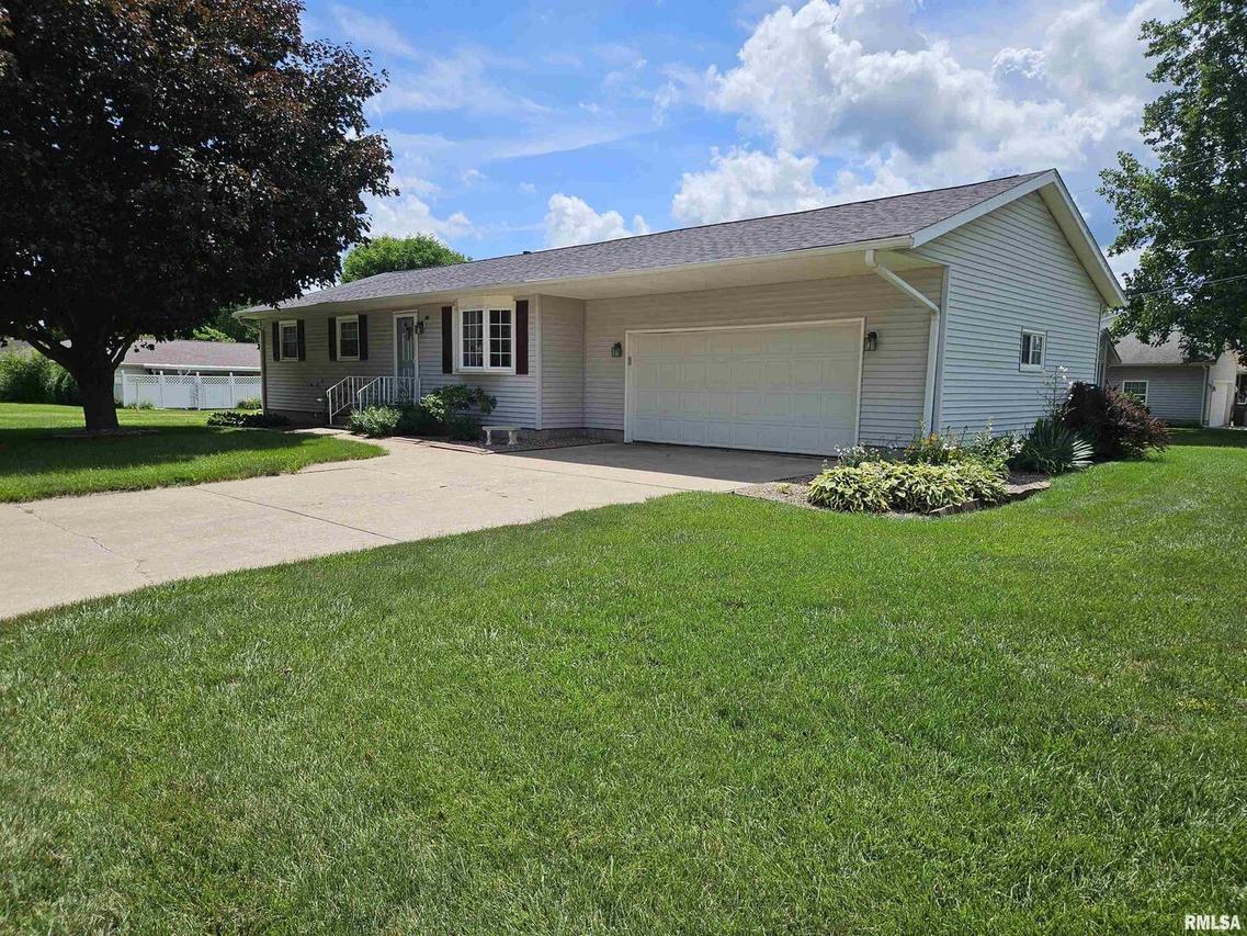 1154 Mark St., Colona, IL 61241