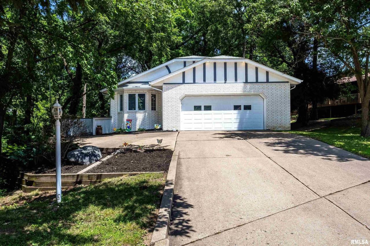 885 47th Ave., East Moline, IL 61244