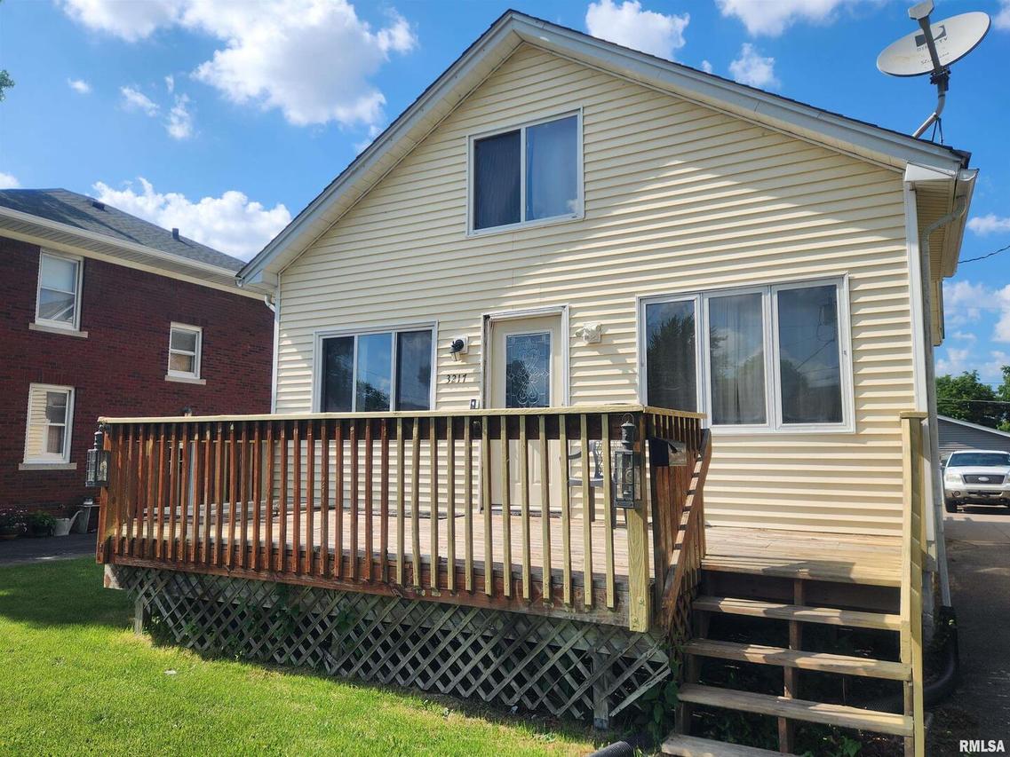 3217 18th Ave., Rock Island, IL 61201
