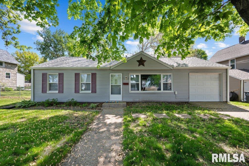 2043 30th St., Rock Island, IL 61201