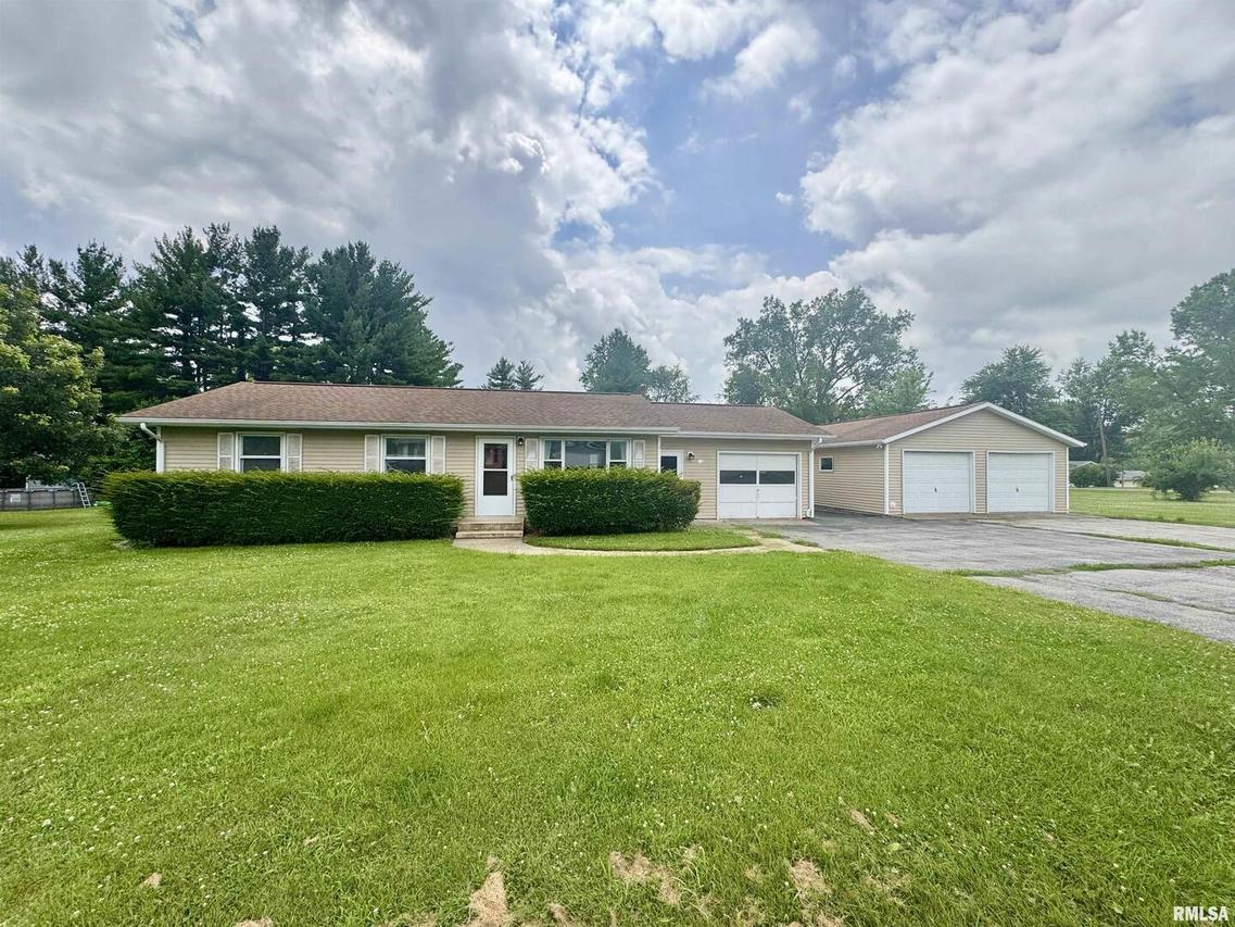 15 5th St., Matherville, IL 61263