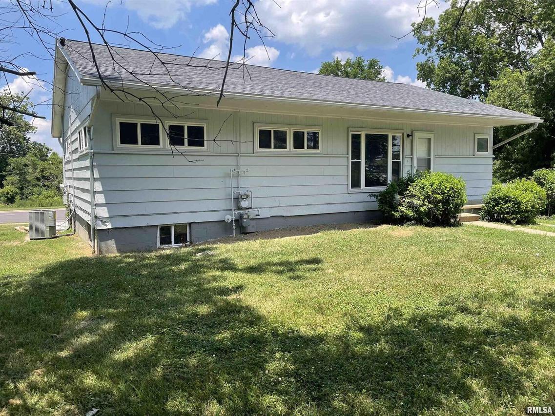 304 Lynda Dr. #A/B, Carbondale, IL 62901