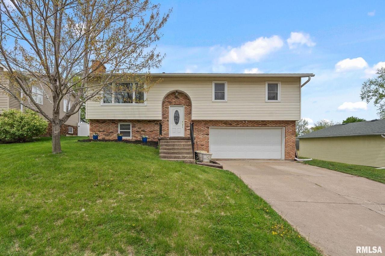 1701 89th Ave., Rock Island, IL 61201