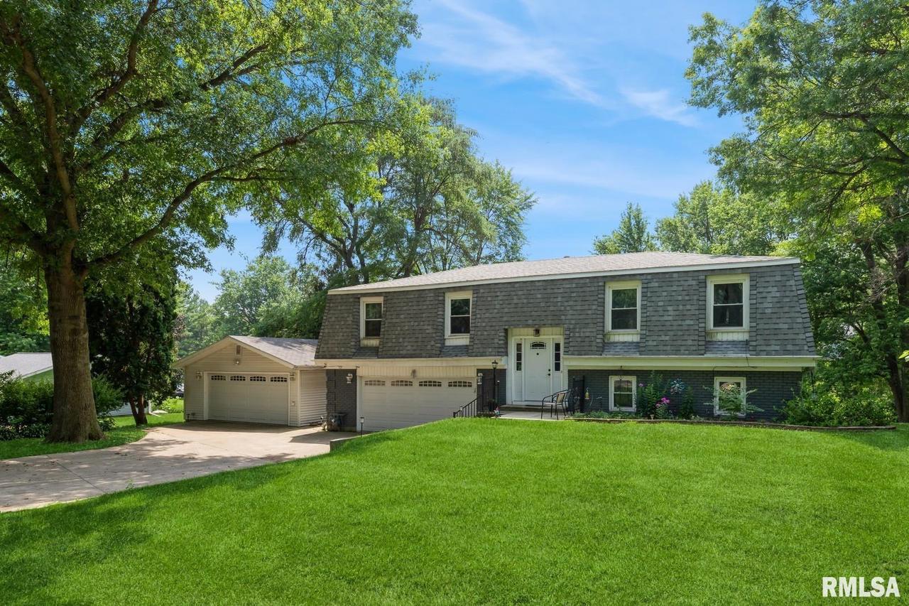 15611 Willow Ct., Sterling, IL 61081