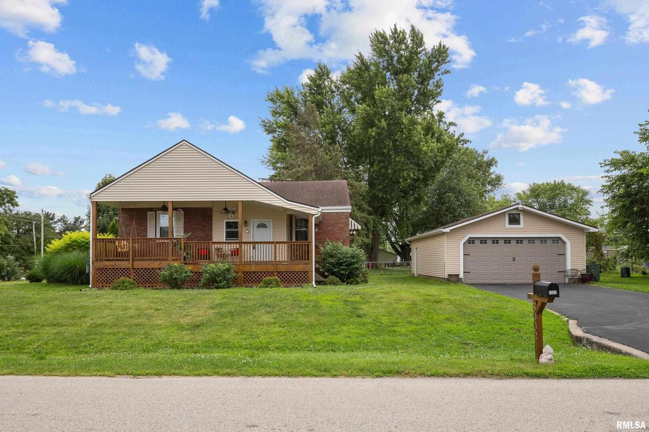 5003 48th St., Moline, IL 61265