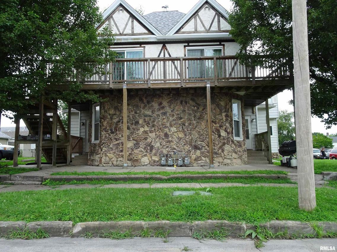 608-610 26th St., Rock Island, IL 61201